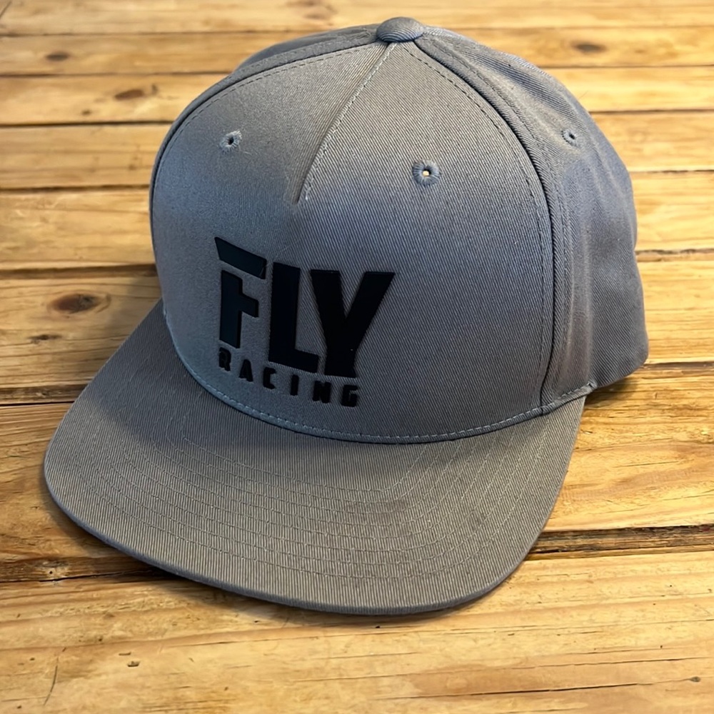 Fly racing hat